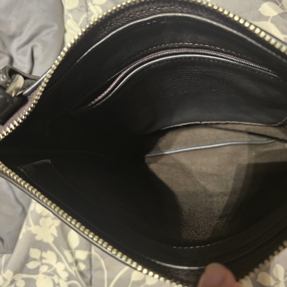 Coach Vintage Chelsea Leather Slim Crossbody #9457 - Picture 11 of 16